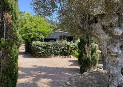 Le Maquis vue villa depuis l'extérieur